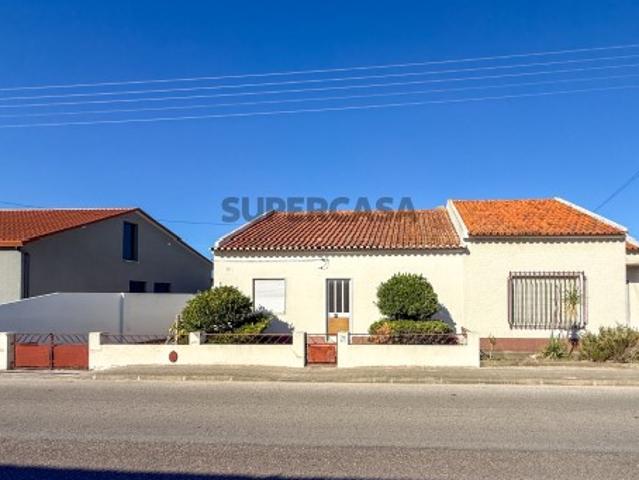Moradia com espaço comercial