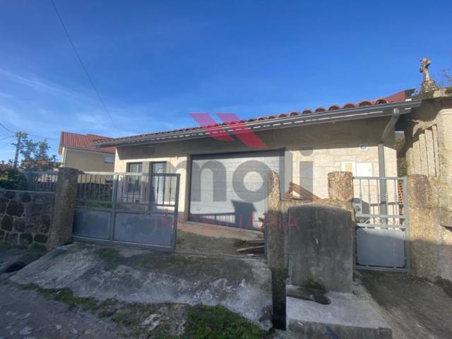 Moradia com garagem Soajo
