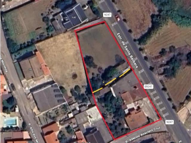 Moradia com Grande Potencial | Habitação ou Investimento | Terreno com Possibilidade de Destaque Lourinhã