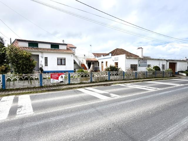 Moradia com Grande Potencial | Habitação ou Investimento Lourinhã