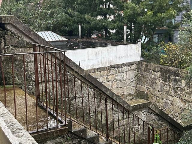 Moradia com jardim 3 pisos + mezzanine Projeto Aprovado ju. 236m² Bonfim