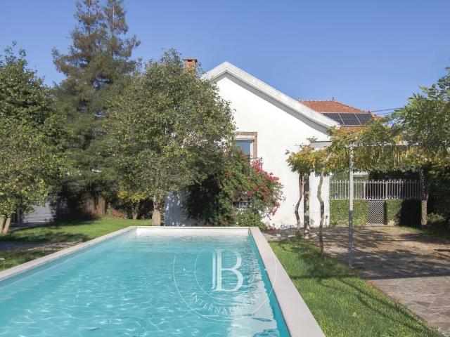 Moradia com Jardim e Piscina 212m² Milheirós