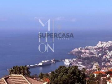 Moradia com jardim, vista mar e baía do Funchal