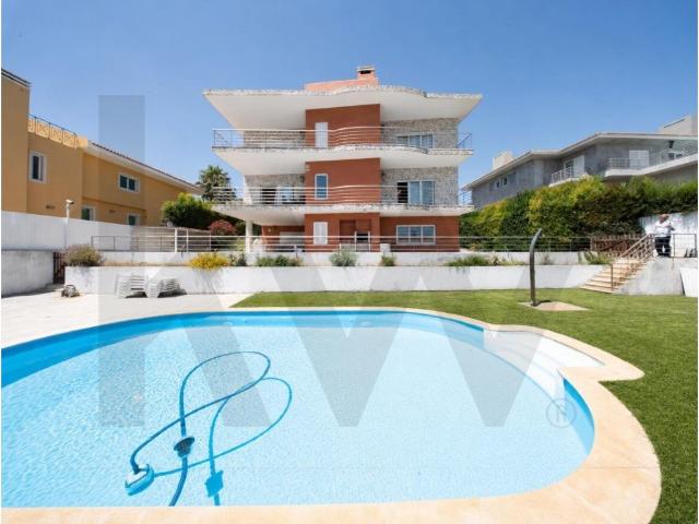 Moradia com piscina de água salgada na Quinta da Moura Oei. 573m² Porto Salvo e Barcarena