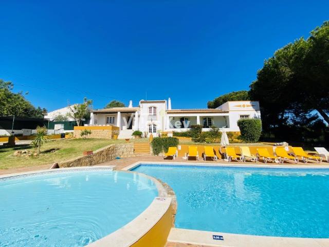 Moradia com piscina e 3 hectares de terra em Branqueira/Albu. 0m² Albufeira e Olhos de Água