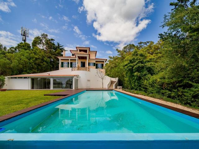 Moradia com piscina e jardim em Sintra 199m² Rio De Mouro