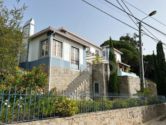 Moradia com piscina e jardim para arrendamento sem móveis na Malveira da Serra