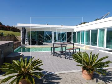 Moradia com Piscina e Terreno em Monte de Bois, Bárrio Tranquilidade e Conforto a 10 Minutos de Alcobaça