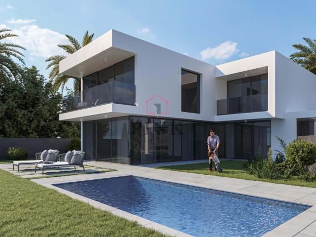 Moradia com Piscina T3 na Calheta 299m² Prazeres