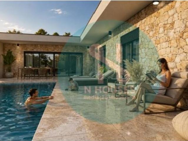Moradia com Piscina