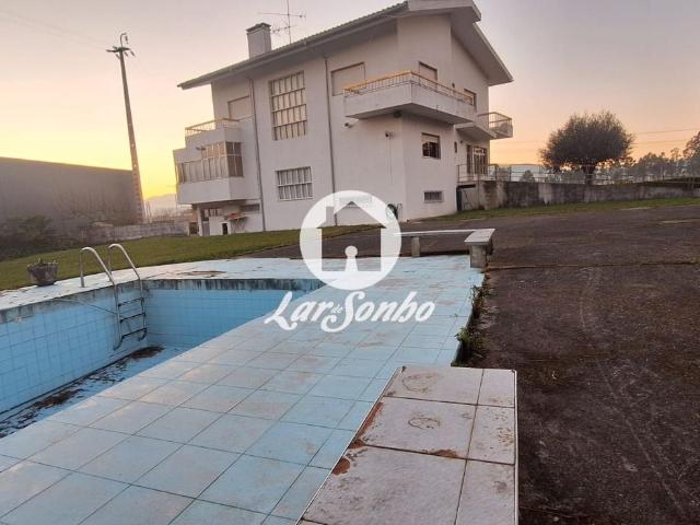 Moradia com piscina