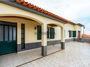 Moradia com Potencial Calheta Laranjeiras