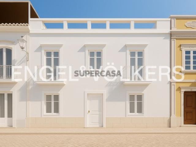 Moradia com Potencial de Investimento no Centro de Tavira