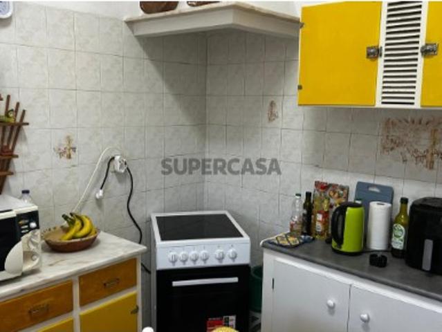 Moradia com quintal no Bairro de Santa Maria Évora