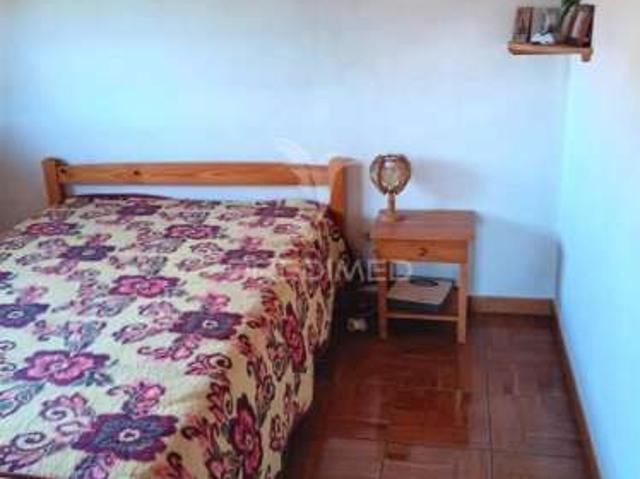 Moradia com quintal, a 12 kms de vila real