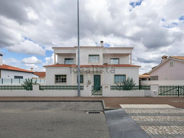 Moradia, Constância