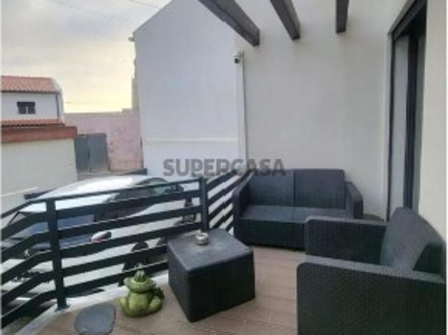 Moradia contemporânea, 3 suites, no Seixal da Lourinhã Apenas 1 km da Praia da Areia Branca