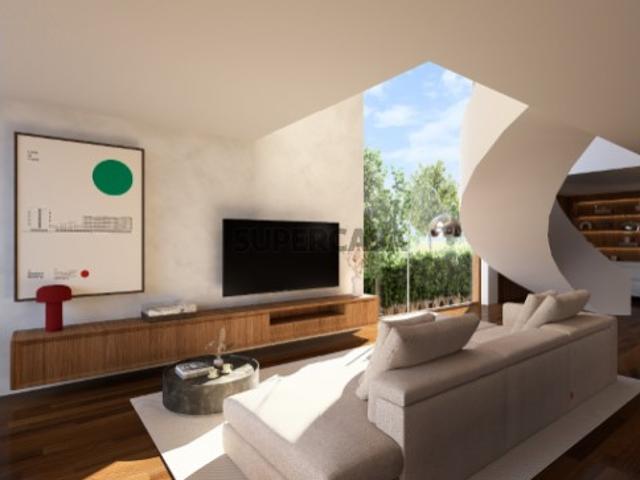 Moradia Contemporânea com Piscina e Design Moderno Montijo