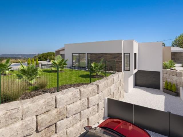 Moradia contemporânea com piscina perto de São Martinho do Porto