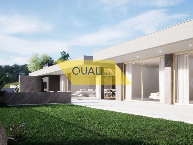 Moradia Contemporânea com Vista Mar e Piscina Privada na Cal. 270m² Calheta