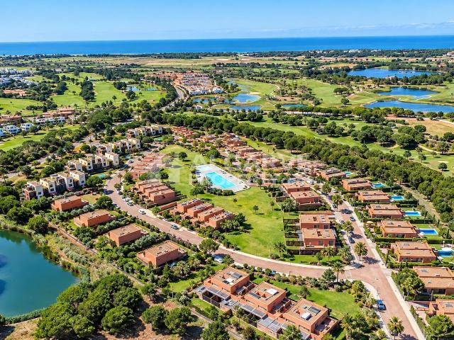 Moradia Contemporânea de 5 quartos no condominio l'Orangerie. 281m² Quarteira