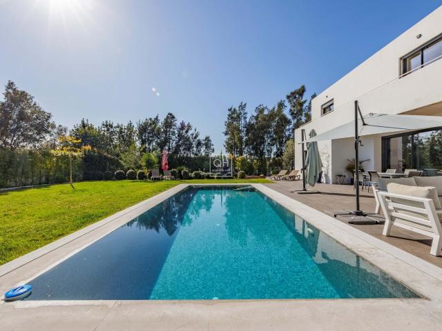 Moradia Contemporânea de Luxo T4 com Piscina Privada e jardi. 339m² Almancil