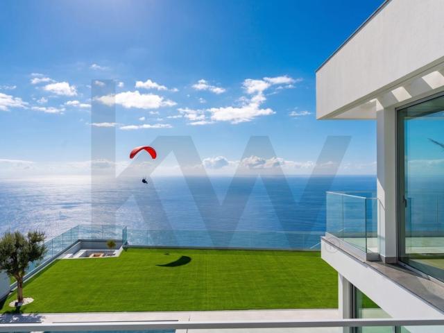 Moradia Contemporânea de Luxo com Vista Mar Definitiva | Ponta do Sol |Madeira