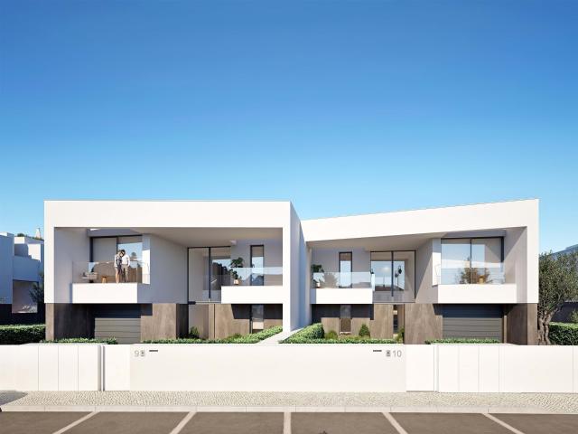 Moradia Contemporânea em Construção a 300 Metros da Praia do. 300m² Bensafrim e barão de são joão