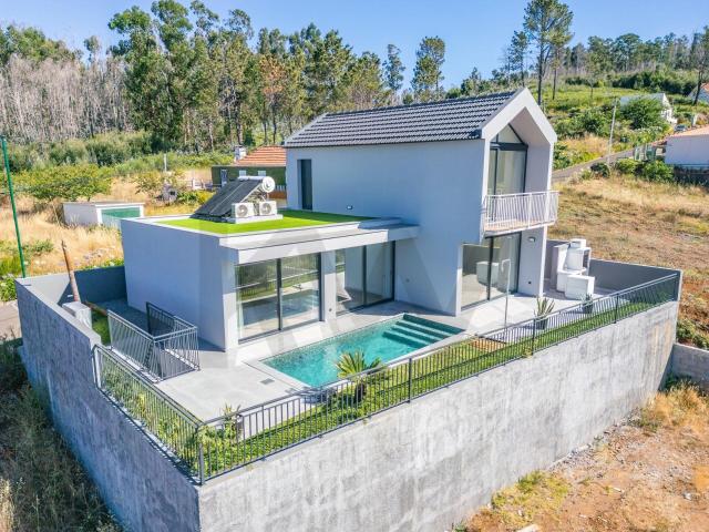 Moradia contemporânea nova na Fajã da Ovelha, Calheta 200m² Fajã Da Ovelha