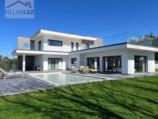 Moradia contemporânea na natureza com vista desafogada, luxo. 179m² Carvalhal