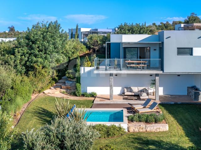 Moradia Contemporânea T3 | Piscina aquecida & jardins privad. 155m² Lagoa e Carvoeiro