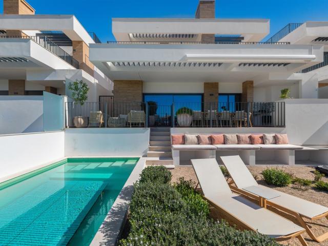 Moradia Contemporânea T4+1 com Vista Campo entre Vale do Lob. 313m² Quarteira