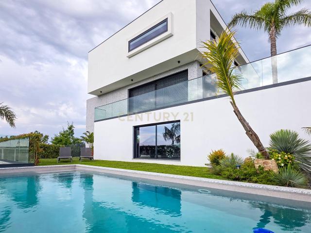 Moradia Contemporânea T4 com Piscina | Arquitetura Premium | Brufe, Vila Nova de Famalicão
