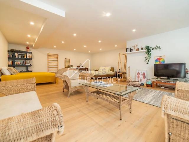 Moradia Contemporânea T4 com Piscina na Aroeira