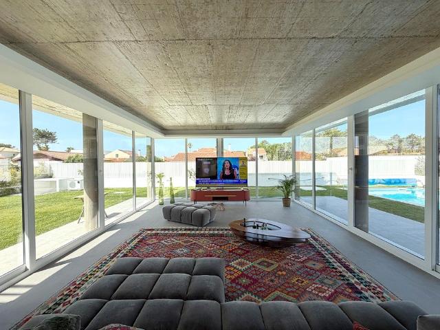 Moradia Contemporânea T4 | Piscina Aquecida | Jardim Privado. 230m² Sesimbra Castelo