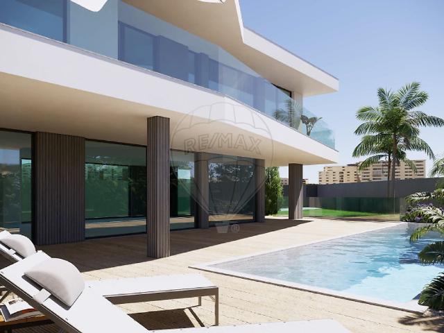 Moradia Contemporânea T5 com Piscina e Garagem | Chave na Mã. 360m² Rio de mouro