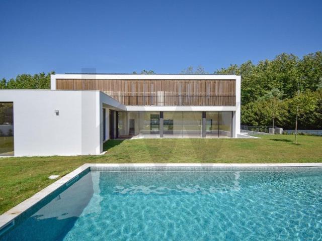 Moradia Contemporânea T5 no Oeiras Golf & Residence 449m² Porto Salvo e Barcarena