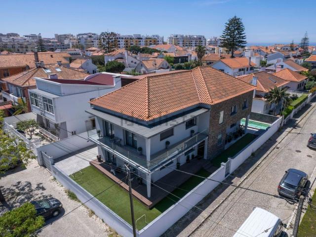 Moradia, Costa de Caparica