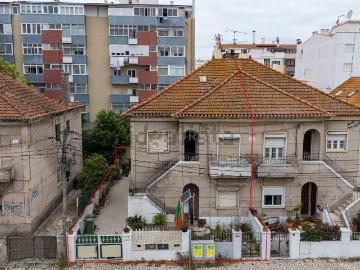 Moradia, Costa de Caparica