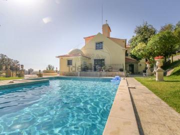 Moradia, Costa de Caparica