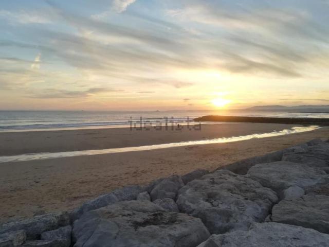 Moradia, Costa de Caparica