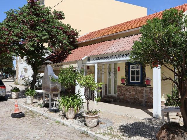 Moradia, Costa de Caparica