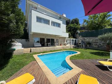 Moradia, Costa