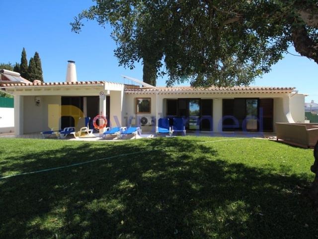Moradia, Correeira, Albufeira e Olhos de Água