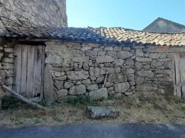 Moradia, Couto de Esteves