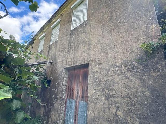 Moradia, Couto de Esteves