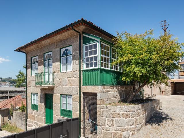 Moradia, Creixomil