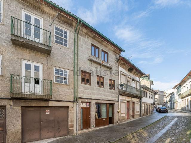 Moradia, Creixomil
