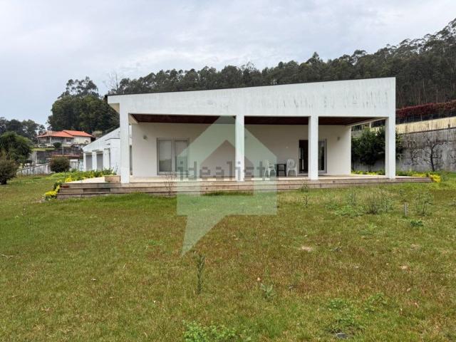 Moradia, Creixomil e Mariz