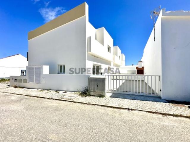 Moradia Duplex T3 + 1